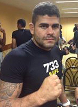 Lutador de MMA tem braA�o amputado em acidente