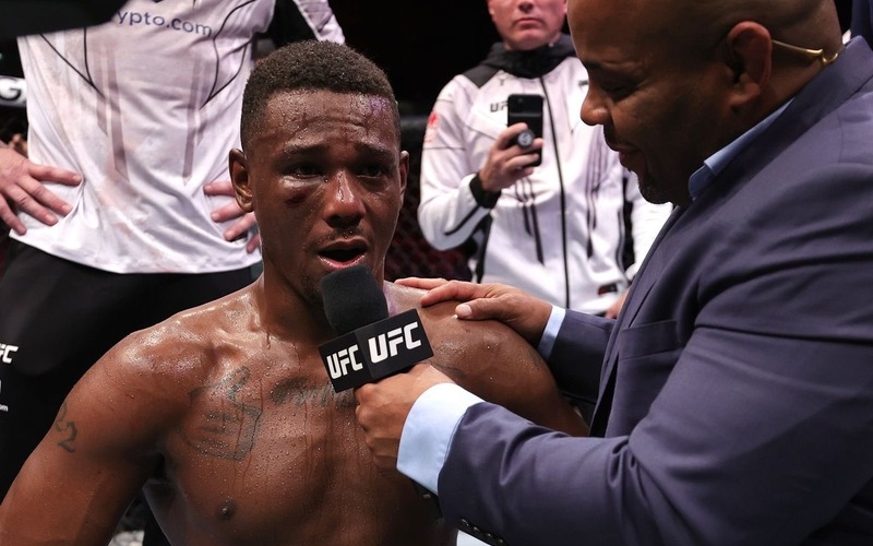 Jamahal Hill está desesperado